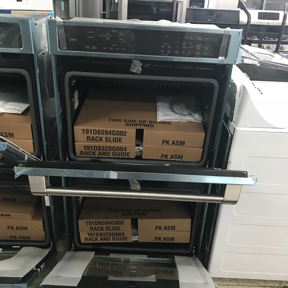 GE Cafe Series Double Convection Wall Oven - Picture 7 of 8